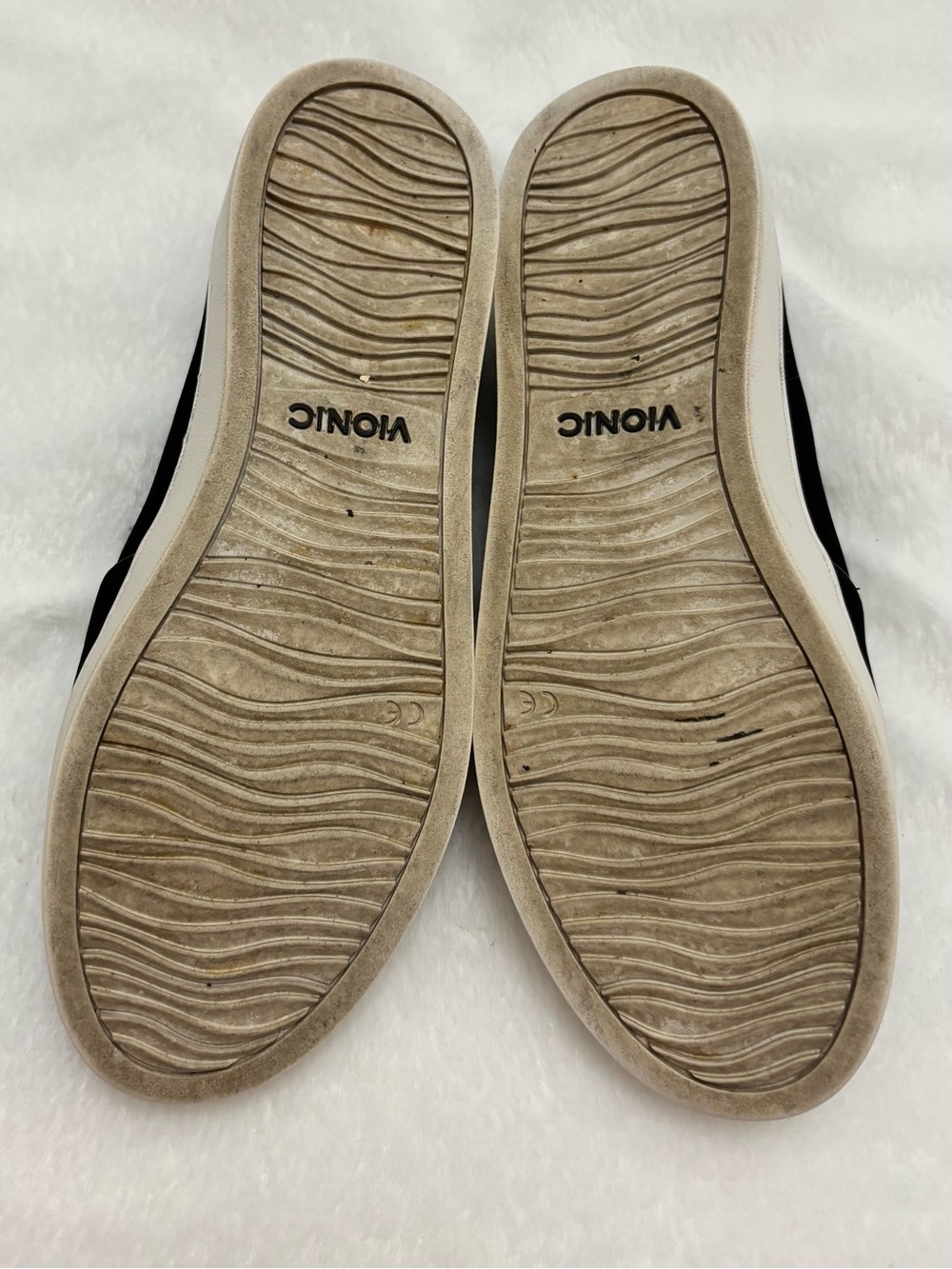Vionic Black Nubuck Midi Slip On Sneaker Casual Chic Women’s Size 6 - Picture 8 of 9